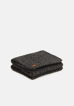 Pier One 50% Off De Vente SET - Écharpe casquettes, bonnets et chapeaux chiné homme -Promos Pier One Boutique 5ae5e4ca5c9d47838ce8687802b0e3b2