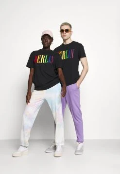Pier One Prix Équitable PRIDE - T-shirt imprimé t-shirts col rond homme 10 Pier One Prix Équitable PRIDE - T-shirt imprimé t-shirts col rond homme -Promos Pier One Boutique 5b4608c92a294ce2be7102089018938f