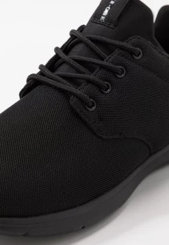 Vendre Pier One Baskets basses baskets & sneakers rond unisex -Promos Pier One Boutique 5b977568cb4345f1b339fc67e49ce87b