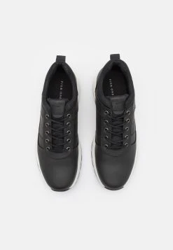 Pier One Baskets basses Prix Raisonnable baskets & sneakers rond homme -Promos Pier One Boutique 5d4e42b3497c4b9eb7fe6020386fb2ff