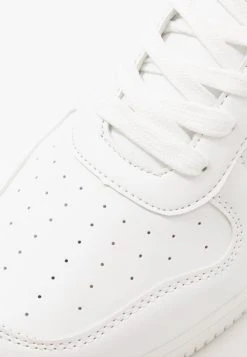 Prix Cassé Pier One Baskets basses baskets & sneakers rond homme 14 Prix Cassé Pier One Baskets basses baskets & sneakers rond homme -Promos Pier One Boutique 5d5cc800ab00419eb9df0507ab30de3a