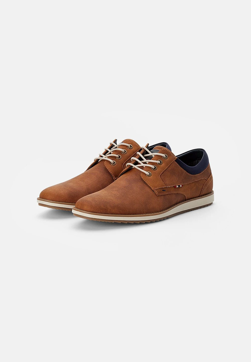 Prix Malin Pier One Chaussures à lacets derbies, richelieus & chaussures bateau rond homme 4 Prix Malin Pier One Chaussures à lacets derbies, richelieus & chaussures bateau rond homme – Image 2