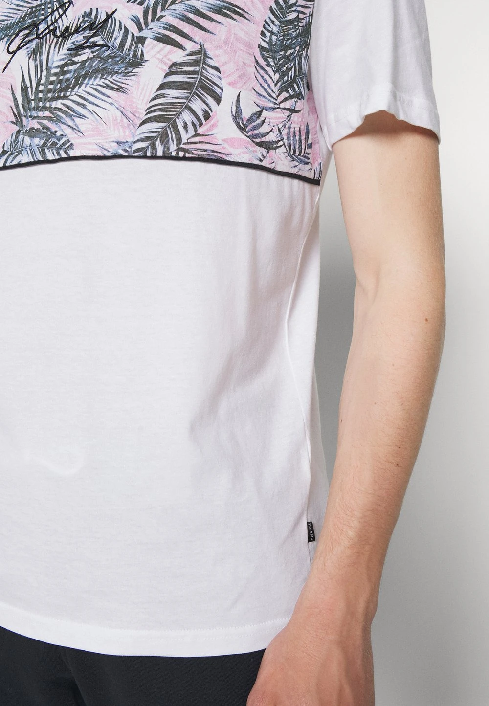 Prix Bradés Pier One T-shirt imprimé t-shirts col rond homme 6 Prix Bradés Pier One T-shirt imprimé t-shirts col rond homme – Image 4