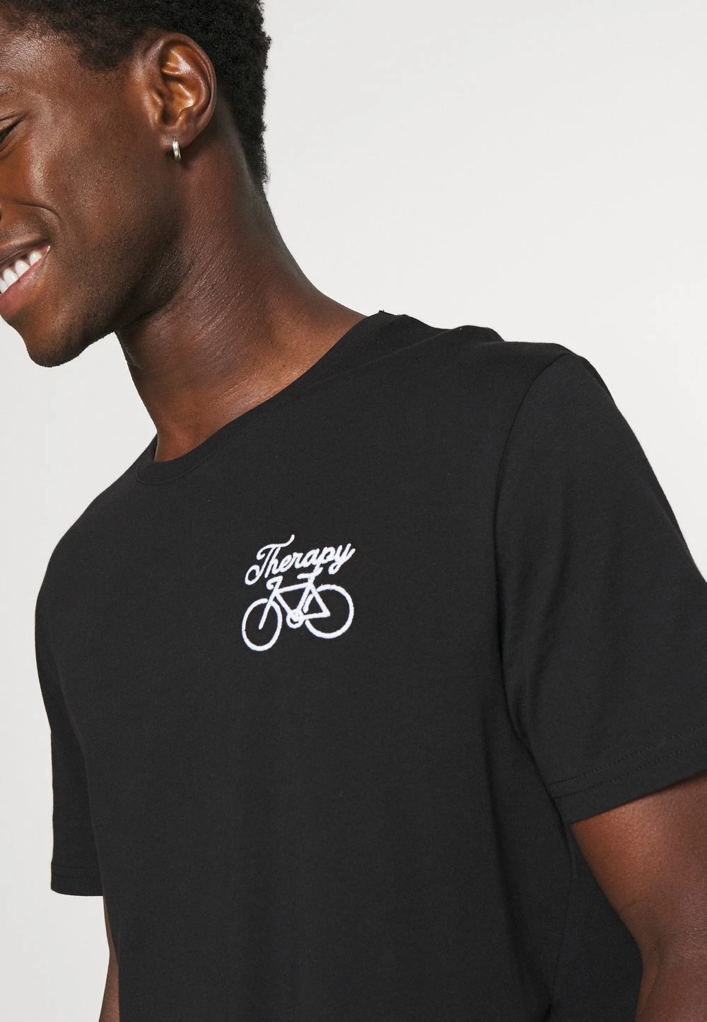 Pier One Prix Accessible THERAPY BIKE EMBRO - T-shirt basique t-shirts col rond homme 8 Pier One Prix Accessible THERAPY BIKE EMBRO - T-shirt basique t-shirts col rond homme – Image 6