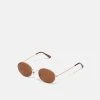 Pier One Réduction UNISEX - Lunettes de soleil ovale -Promos Pier One Boutique 643c6803d5014cf59a5989024a4bd732