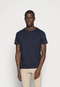 Pier One 2 PACK - T-shirt basique Prix De Lancement t-shirts col rond homme 20 Pier One 2 PACK - T-shirt basique Prix De Lancement t-shirts col rond homme -Promos Pier One Boutique 644f3d6f49d04025b83d0d4b0da6c6b9