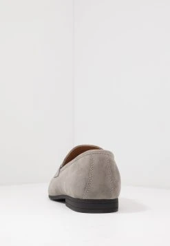 Prix Cassé Pier One Mocassins chaussures de ville carré homme 15 Prix Cassé Pier One Mocassins chaussures de ville carré homme -Promos Pier One Boutique 65a8f344b72544e0b81aacdea30ceeef