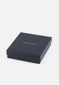 Pier One Marchandise de première qualité PRIDE SET UNISEX - Montre montres et bijoux boucle ardillon -Promos Pier One Boutique 67e098f565154bad86931031e7f4ff13