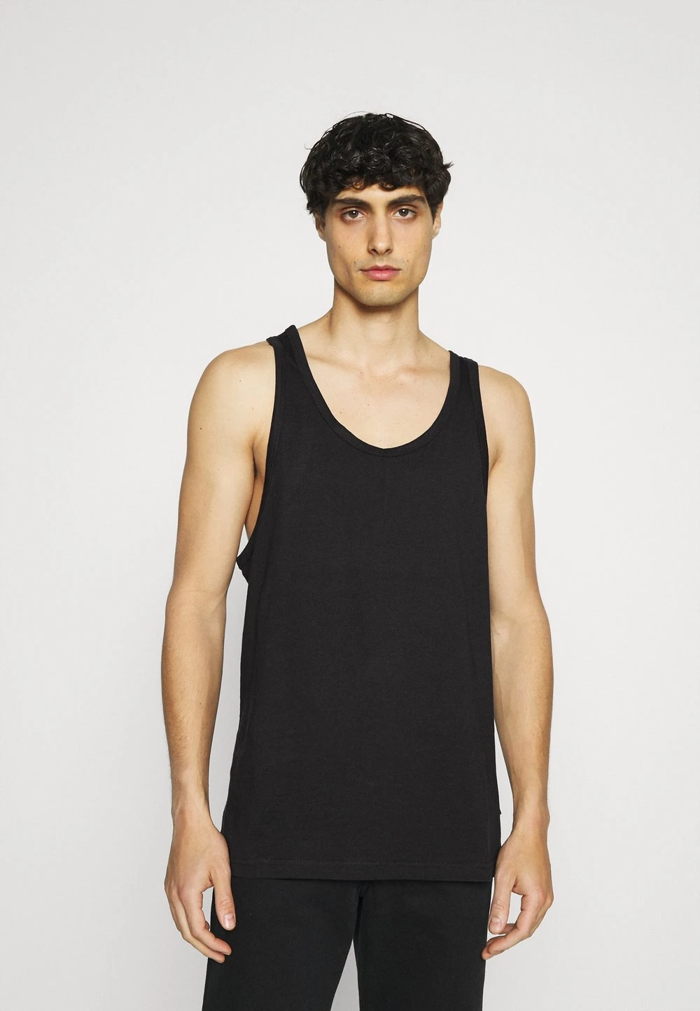 Prix De Rêve Pier One 2 PACK - Débardeur t-shirts encolure large ronde homme 4 Prix De Rêve Pier One 2 PACK - Débardeur t-shirts encolure large ronde homme – Image 2