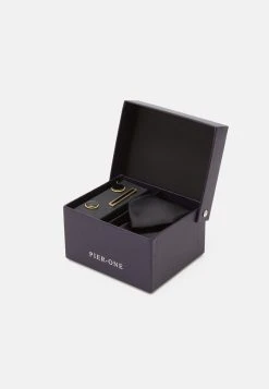 Pier One Garantie De Qualité 100% SET - Mouchoir de poche pochettes de costume couleur unie homme -Promos Pier One Boutique 694a847acb5d4452be025fc6f3dd0a29