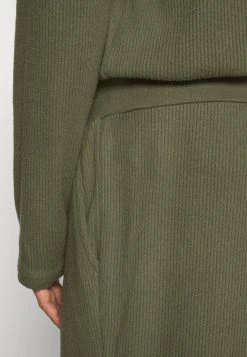 Pier One Remise En Ligne Bas de pyjama pyjamas haute homme -Promos Pier One Boutique 6e1e41e8a785467a93a26dc58aece4f1