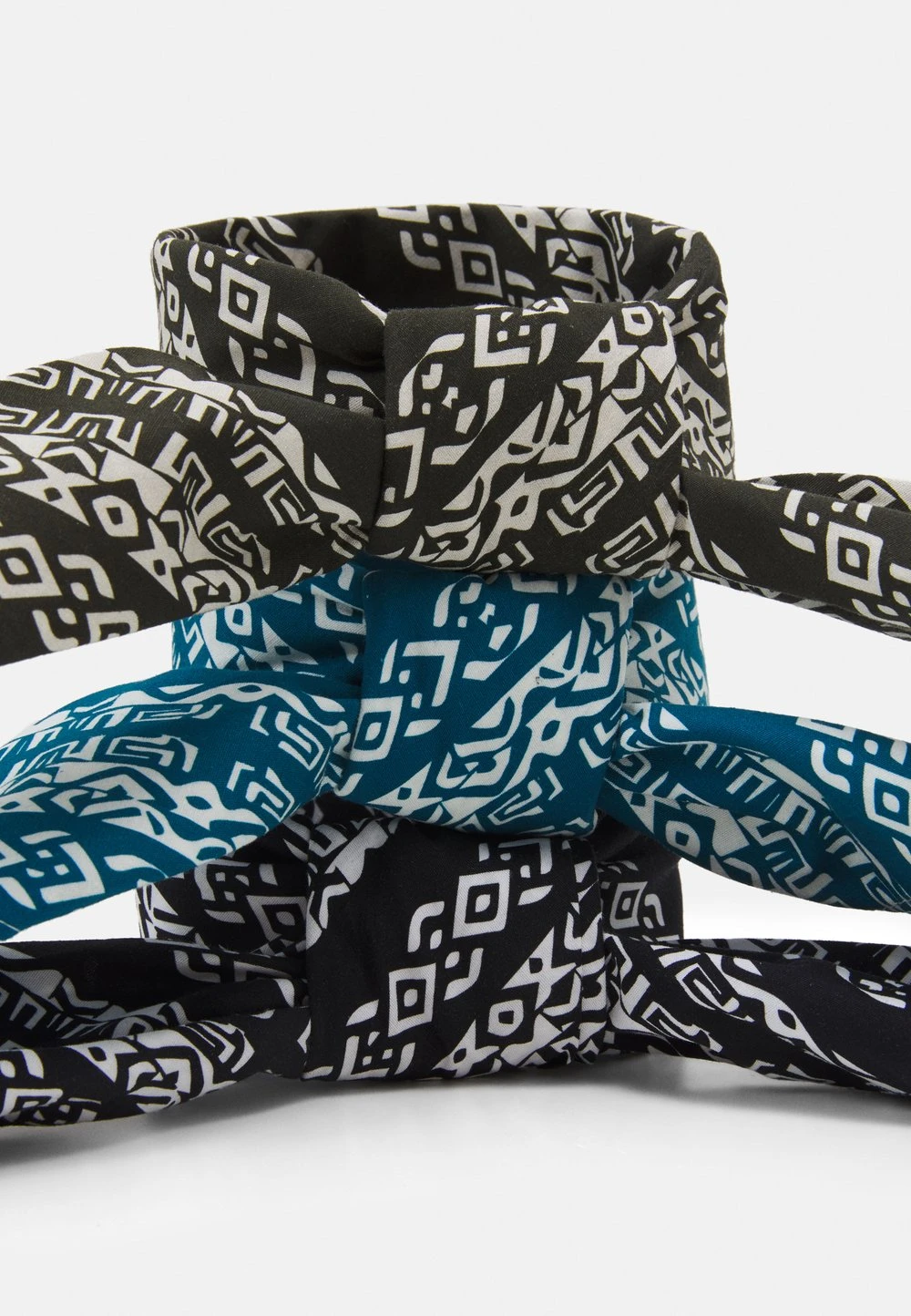 Pas Cher Pier One BANDANAS 3 PACK UNISEX - Foulard Écharpes et foulards imprimé 4 Pas Cher Pier One BANDANAS 3 PACK UNISEX - Foulard Écharpes et foulards imprimé – Image 2