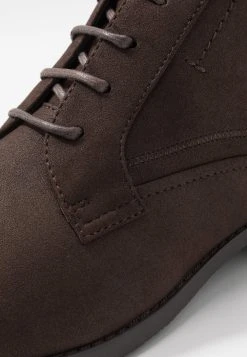 Prix Cassé Pier One Derbies derbies et richelieus rond homme -Promos Pier One Boutique 7032c32a07d04908a4d5629b790f0747