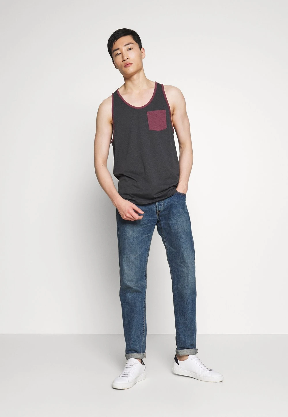 Pier One Soldes Débardeur t-shirts encolure large ronde homme 4 Pier One Soldes Débardeur t-shirts encolure large ronde homme – Image 2