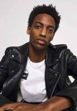 Prix Discount Pier One T-shirt imprimé t-shirts col rond homme 17 Prix Discount Pier One T-shirt imprimé t-shirts col rond homme -Promos Pier One Boutique 7536ade908c14a24a42e7cff906a28d2