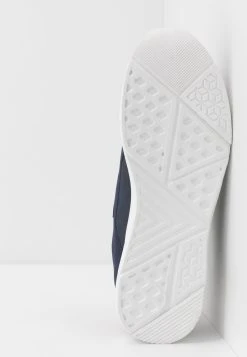 Pier One Baskets basses Prix Imbattable baskets & sneakers rond homme 16 Pier One Baskets basses Prix Imbattable baskets & sneakers rond homme -Promos Pier One Boutique 78afe02bdae0491295e20b6f68b76cd3