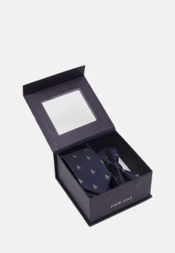 Pier One CHRISTMAS GIFT SET - Cravate Qualité Garantie cravates et nœuds papillon homme homme -Promos Pier One Boutique 7b02a22f798e4e0d84d708b873256ce2