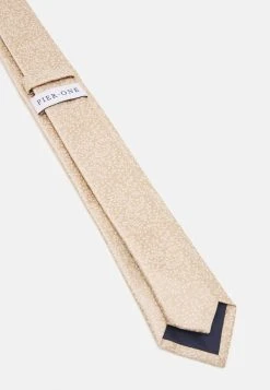 Rabais Pier One SET - Cravate pochettes de costume couleur unie homme -Promos Pier One Boutique 7ba93ae77bb348c1b5304b3e48a9f55e