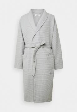 Pier One Peignoir Meilleure qualité sous-vêtements & chaussettes col châle homme 16 Pier One Peignoir Meilleure qualité sous-vêtements & chaussettes col châle homme -Promos Pier One Boutique 7e81dc4ed4b44161bd5fd6dab7aa6566 2