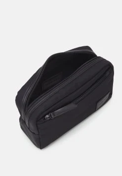Prix Ourlé Pier One UNISEX - Trousse de toilette accessoires, sets et coffrets fermeture éclair -Promos Pier One Boutique 7fb07c62908b42f4a694868025325814