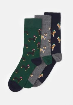 Pier One 3 PACK - Chaussettes Pas Cher sous-vêtements rayures homme 16 Pier One 3 PACK - Chaussettes Pas Cher sous-vêtements rayures homme -Promos Pier One Boutique 7fe45ca9a54e4929826bb0a626f18d8f 1
