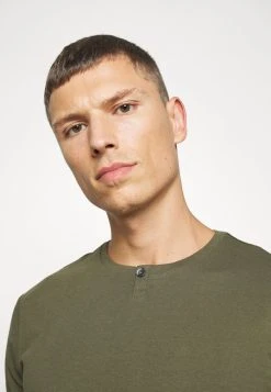 Soldes En Ligne Pier One T-shirt basique t-shirts col rond homme -Promos Pier One Boutique 8167b2224aaf451d83950f4fdb6e3f43