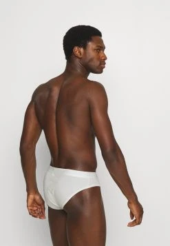 Pier One Rabais 3 PACK - Slip sous-vêtements normale homme -Promos Pier One Boutique 832ffd97043d445bacc9e6849214a63f