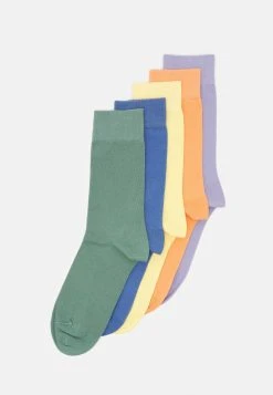 Pier One 5 PACK - Chaussettes Qualité Fiable sous-vêtements couleur unie homme -Promos Pier One Boutique 8485ddb79f464be3b2434621e36ee20f