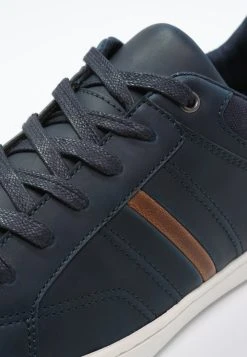 Pier One Baskets basses Première Qualité sneakers rond homme 13 Pier One Baskets basses Première Qualité sneakers rond homme -Promos Pier One Boutique 85cf28f6241743a4a66423b45e0796d8