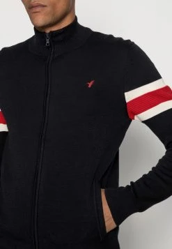 Haute Qualité Pier One Gilet pulls & gilets col officier homme -Promos Pier One Boutique 86ae7227707f4756b01d8e0162196181