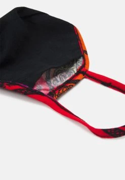 Pier One Produit de première qualité 3 PACK UNISEX - Masque en tissu masques rayures -Promos Pier One Boutique 8859a9ade4274966af2a3e35be372e41