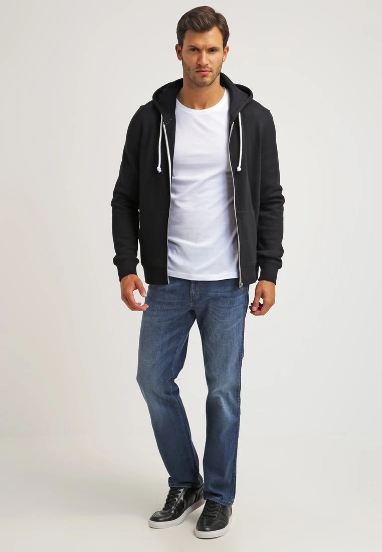 Bas Prix Pier One 2 PACK - T-shirt basique t-shirts col rond homme 3 Bas Prix Pier One 2 PACK - T-shirt basique t-shirts col rond homme