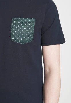 En promotion Pier One T-shirt imprimé t-shirts col rond homme -Promos Pier One Boutique 88d40f8f75c14f84b7f3d8d7fdbcf203