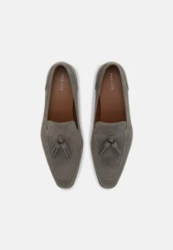 Pier One Mocassins excellente qualité chaussures basses rond homme 13 Pier One Mocassins excellente qualité chaussures basses rond homme -Promos Pier One Boutique 8cc88de12b3c44feb654e8a0e894b47d