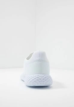 Pier One UNISEX - Baskets basses Prix Refroidis sneakers rond homme -Promos Pier One Boutique 8fe493bf46434919ad52f3f2b166664b