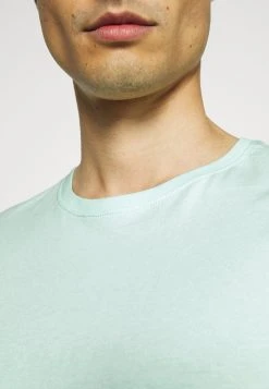 Pier One 5 PACK - T-shirt basique Un Tarif Préférentiel t-shirts col rond homme -Promos Pier One Boutique 8ff0e5ae36294f44aeaeb10b5c956d68