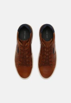 Pier One Pas Cher Baskets basses sneakers rond homme 12 Pier One Pas Cher Baskets basses sneakers rond homme -Promos Pier One Boutique 91259f350bff493aa69bf89f9c49e18e