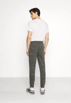 Qualité Excellente Pier One Pantalon de survêtement pantalons normale homme 12 Qualité Excellente Pier One Pantalon de survêtement pantalons normale homme -Promos Pier One Boutique 92807794ce184fd89315714c7a63cbfd
