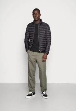 Pier One 5 PACK - T-shirt basique Bas Prix t-shirts col rond homme