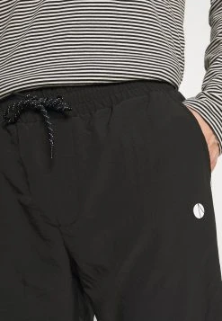 Pier One Pantalon de survêtement Prix Distinctifs pantalons normale homme -Promos Pier One Boutique 96cbc274646f461d83b7a454bd047d93