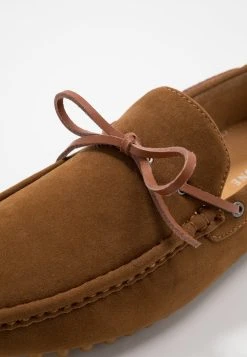 Pier One Prix d’Amis Mocassins chaussures basses carré homme -Promos Pier One Boutique 98f96750f62b46fea3bda6e28bed6186