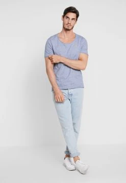 Pier One T-shirt imprimé Prix d’Amis t-shirts encolure large ronde homme -Promos Pier One Boutique 991814532baa419084d67119a8ad8224