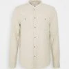 Pier One Se Vend Bas Prix Chemise chemises col mao homme 2 Pier One Se Vend Bas Prix Chemise chemises col mao homme -Promos Pier One Boutique 9a408e5ea6f24549813f46212e812e82