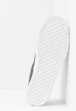 Pier One UNISEX - Mocassins 50% Off De Vente mocassins et loafers rond -Promos Pier One Boutique 9b5378cfbd3a4d99a028b55065553574