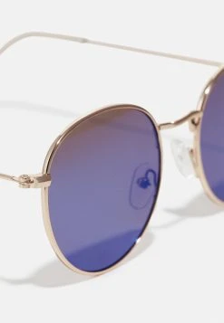 Pier One Prix Imbattable UNISEX - Lunettes de soleil ronde -Promos Pier One Boutique 9bcde5270e444489b35d99722fd8483e