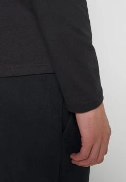 Pier One Prix Gelé 5 PACK - T-shirt à manches longues t-shirts & polos col rond homme -Promos Pier One Boutique 9c999edfb4784781b9b45e88c2578460