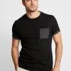 Pier One T-shirt imprimé Meilleure qualité t-shirts & polos col rond homme -Promos Pier One Boutique 9d71ef607fc14954be7aebb7643fdce1