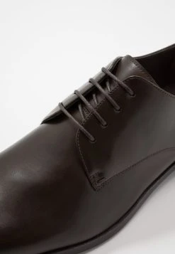 Un Tarif Préférentiel Pier One Derbies & Richelieus derbies et richelieus carré homme -Promos Pier One Boutique a0b009a19812409ca3c027d57ebf1f72