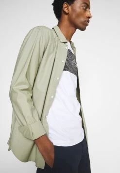 Prix Malin Pier One T-shirt imprimé t-shirts col rond homme -Promos Pier One Boutique a1ea186a890342a289d28dd9a6c48aa1