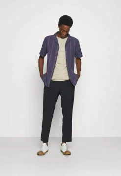 Prix Ourlé Pier One 5 PACK - T-shirt basique t-shirts & polos col rond homme